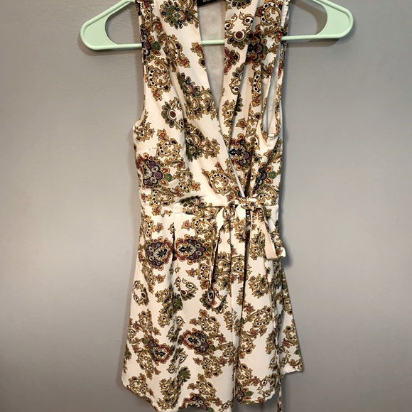 Patterned wrap dress - Picture 2 of 2